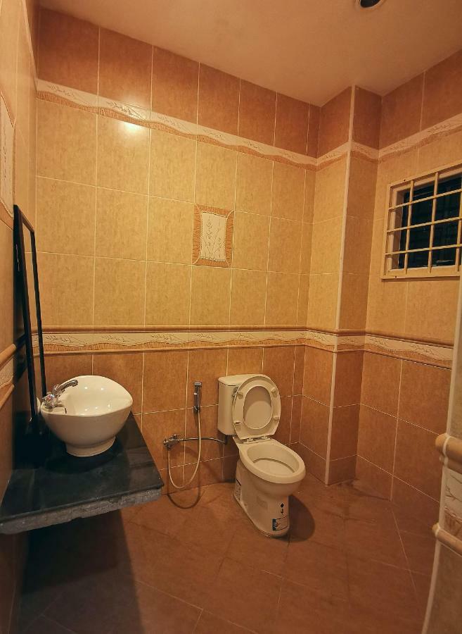 Ria Homestay Johor Bahru Buitenkant foto