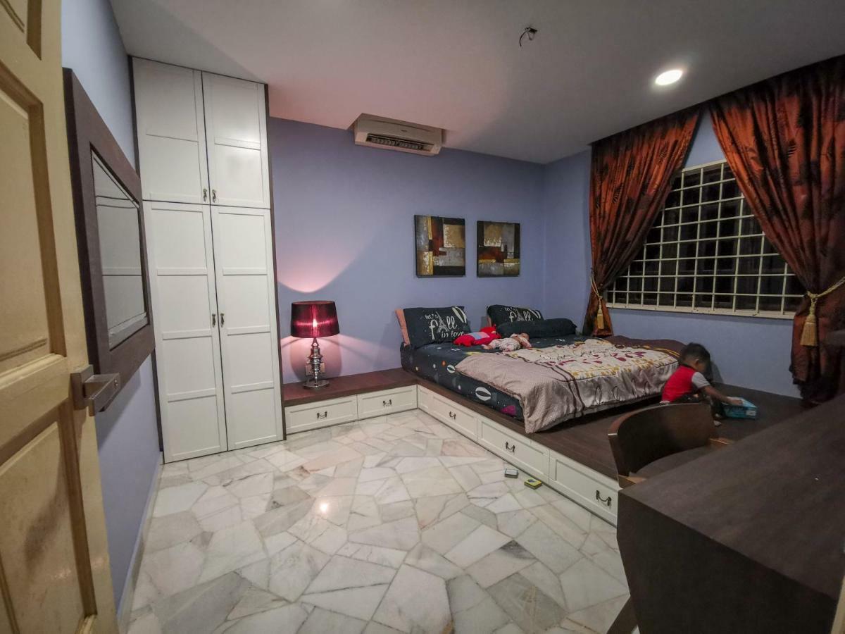 Ria Homestay Johor Bahru Buitenkant foto